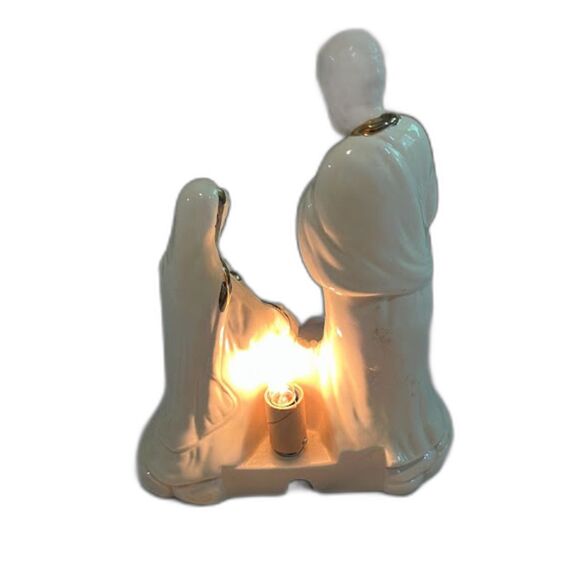 Lenox? Ceramic Cream & Gold Backlit Joseph, Mary & Baby Jesus Nativity Scene - Picture 6 of 7